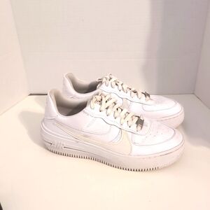 Nike Air Force 1 Triple White Low Women's Sneakers Size 9‎